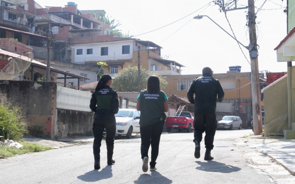 Equipes percorrem bairros conscientizando a população - Divulgação