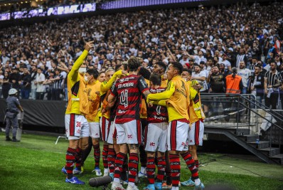 Vitória do Flamengo bate recorde de renda no estádio do Corinthians