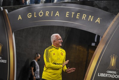 Dorival Júnior vê 'grande partida' do Flamengo, mas pede 'cuidado' com jogo de volta na Libertadores 