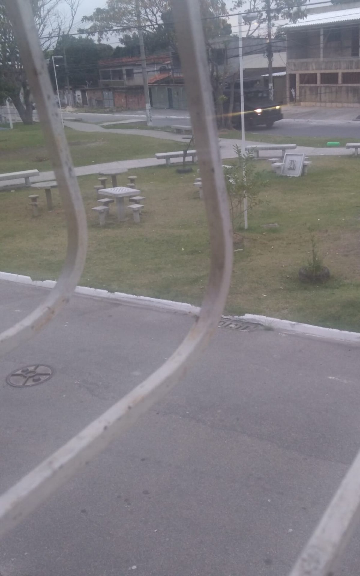 Reforço no policiamento conta com apoio de veículo blindado