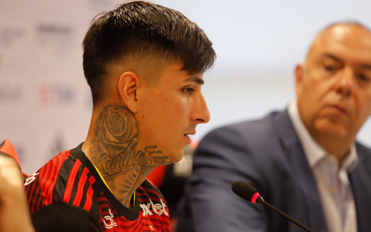 Apresentação do Pulgar no Flamengo - 04-08-2022-27