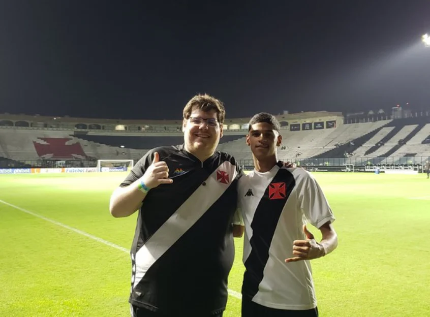 Pesquisa indica que Casimiro e Luva de Pedreiro tiveram aumento nas pesquisas na Internet