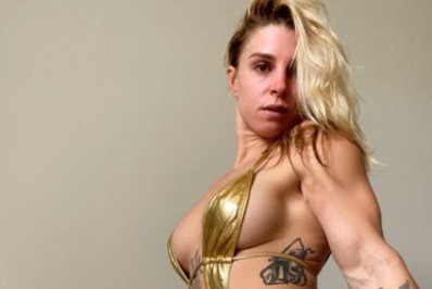 Atleta exibe tatuagem íntima e faz muito sucesso no Onlyfans