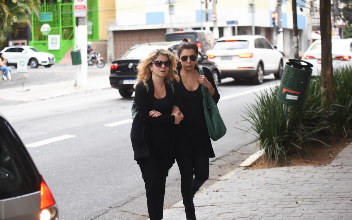 Erica Montanheiro esteve no velório de Jô Soares, nesta sexta-feira - Leo Franco / Ag. News