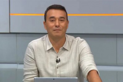 Apresentador do Grupo Globo se emociona após exibir última entrevista de Jô Soares