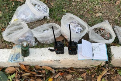 PM prende dois suspeitos com granada e drogas em Nilópolis