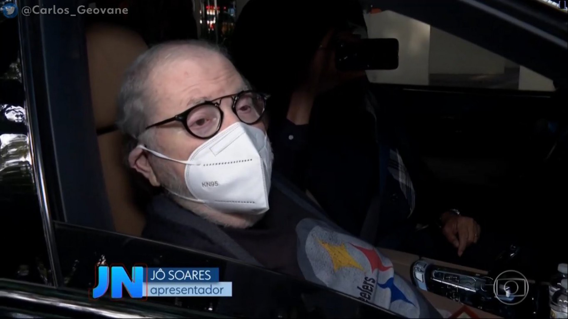 J&ocirc; Soares toma a segunda dose da vacina contra a covid-19, em abril de 2021. Esta foi a &uacute;ltima apari&ccedil;&atilde;o p&uacute;blica do apresentador - Reprodu&ccedil;&atilde;o Internet