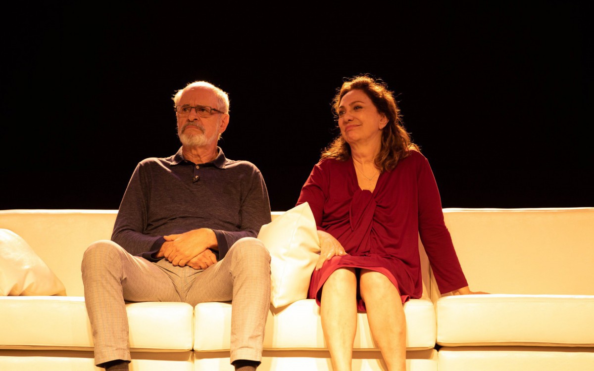 Os artistas Marcos Caruso e Eliane Giardini levaram a Guapimirim a pe&ccedil;a Intimidade Indecente