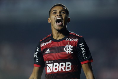 Flamengo aciona clube espanhol na Fifa por débito