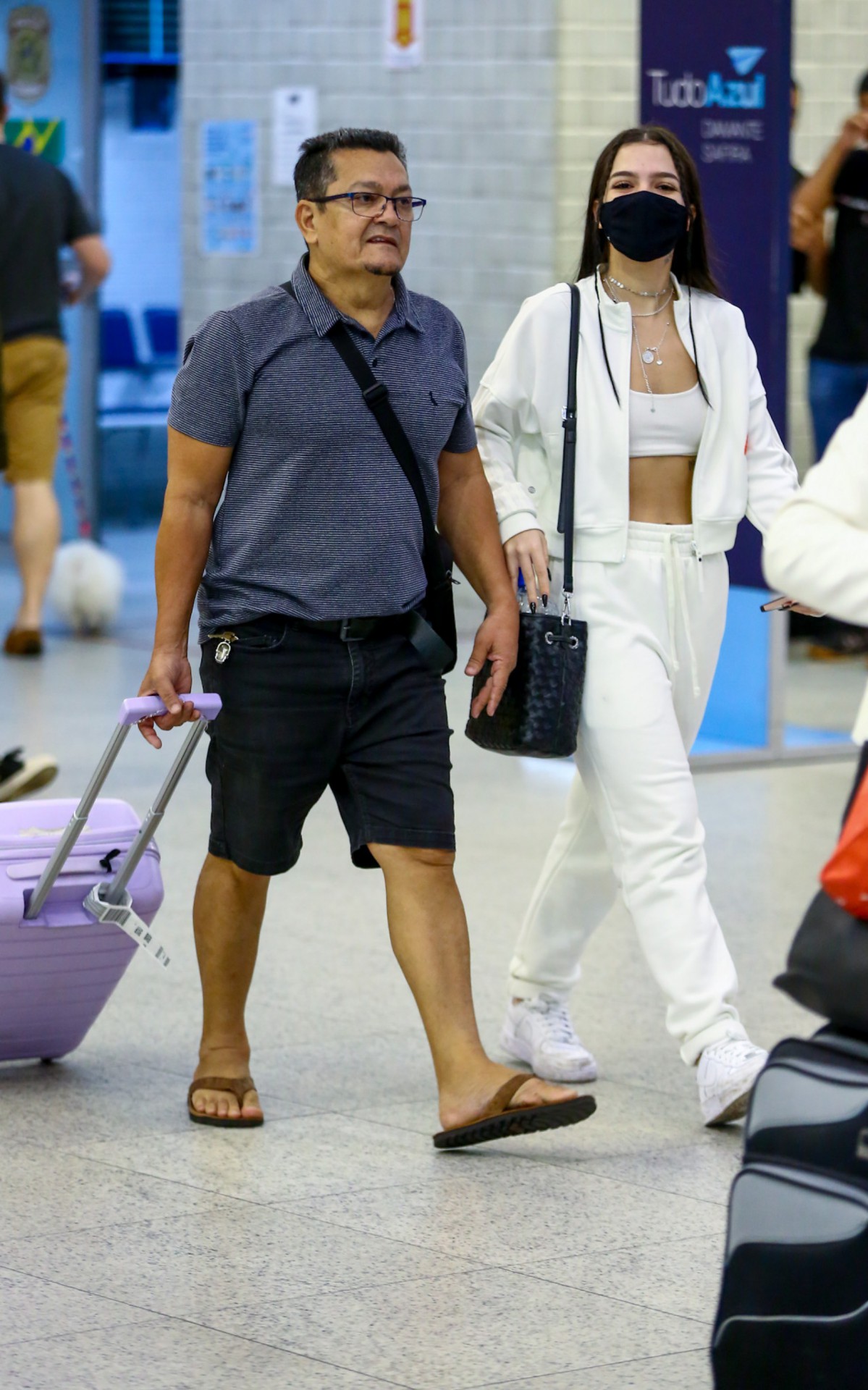 Mel Maia desembarcou em aeroporto do Rio, neste domingo