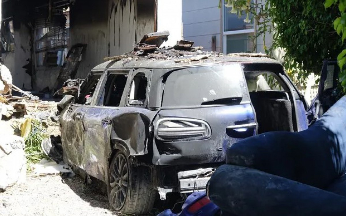 Bombeiros resgataram Anne após uma hora de trabalhos - Reprodução