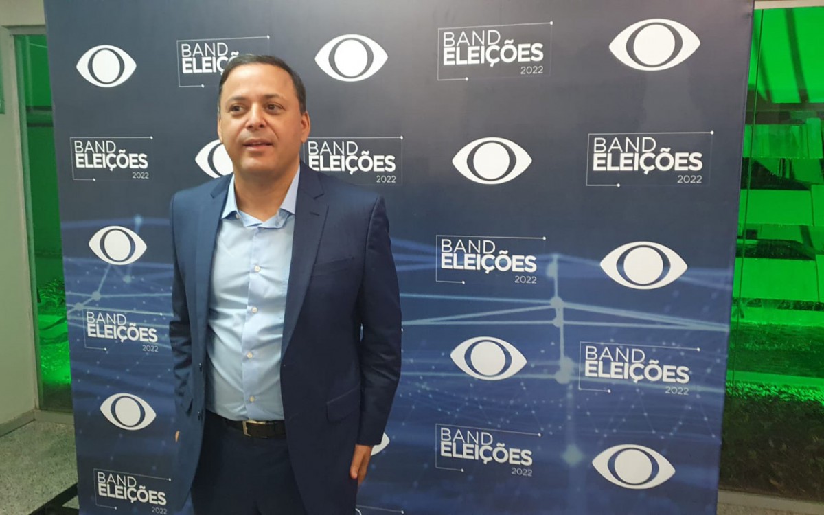 Rodrigo Neves, terceiro a chegar, ressaltou a parceria com Eduardo Paes, que indicou o vice em sua chapa