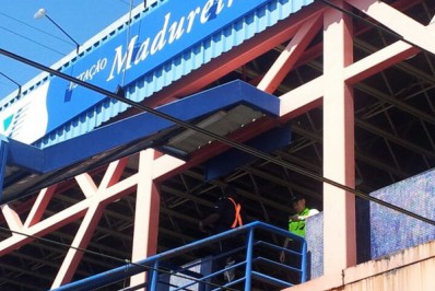 Passageiro morre ao tentar entrar no trem da Supervia em Madureira