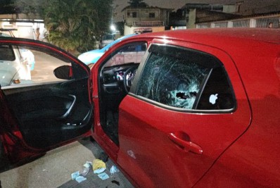 Suspeito de roubar carro morre em confronto com a polícia