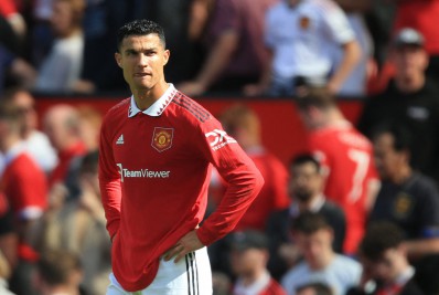 Ex-técnico do United revela problemas com a chegada de CR7 ao elenco