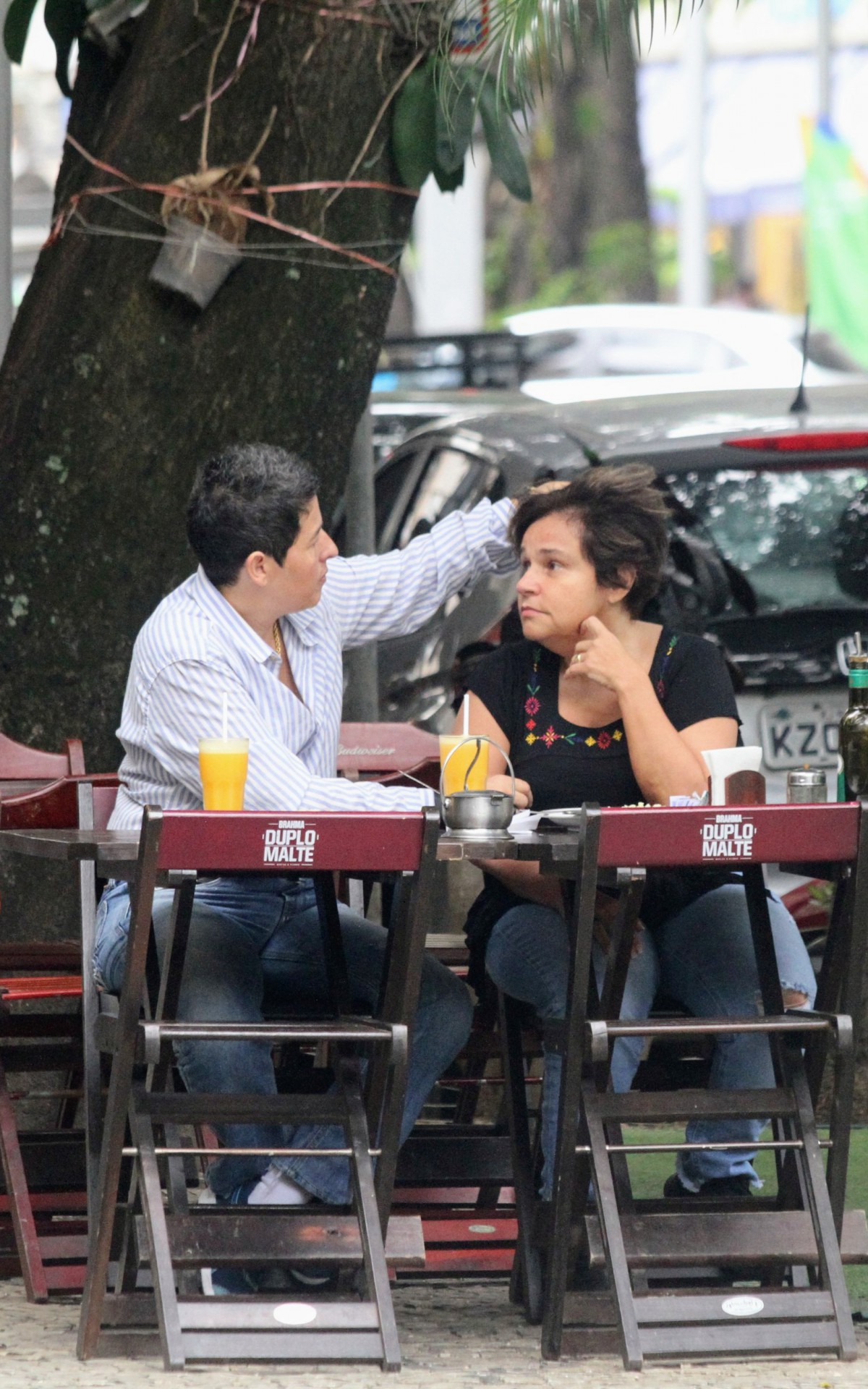 Claudia Rodrigues e Adriane Bonato comemoram dois meses de namoro