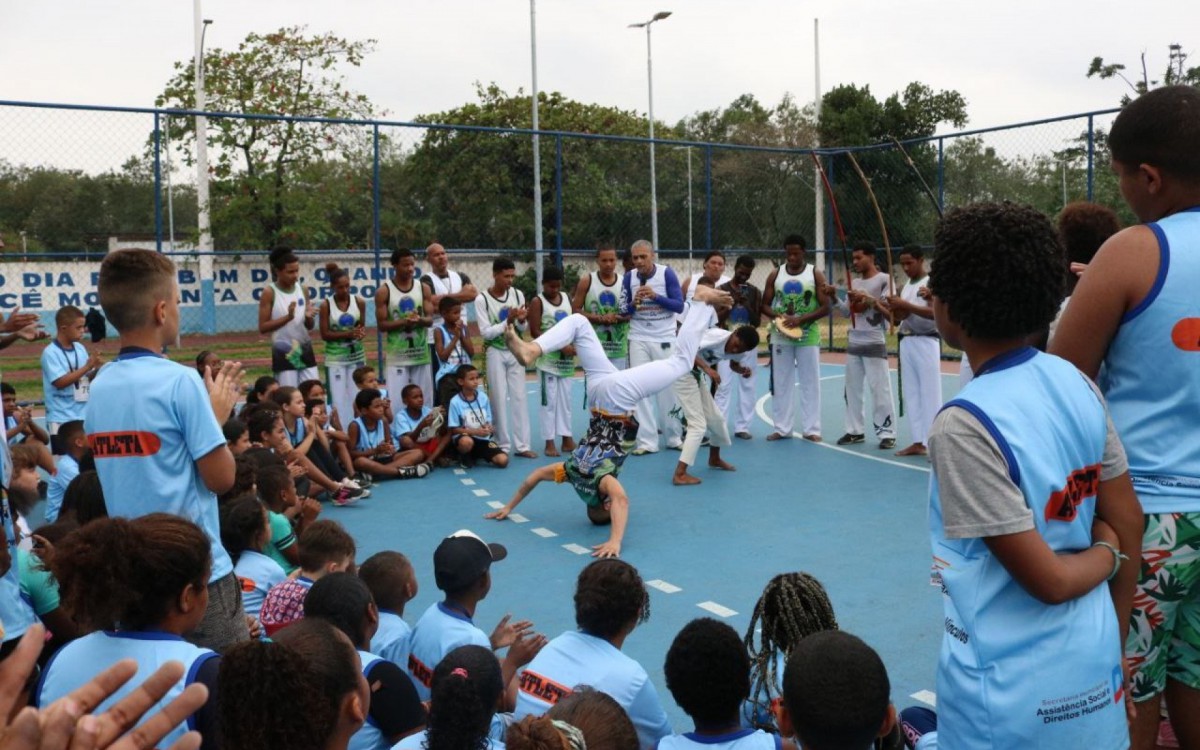 Duque de Caxias realiza corrida infantojuvenil - Divulga&ccedil;&atilde;o