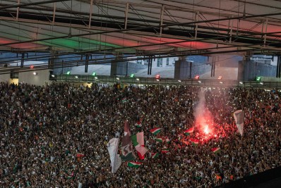 Fluminense é multado por uso de sinalizadores em jogo da Libertadores