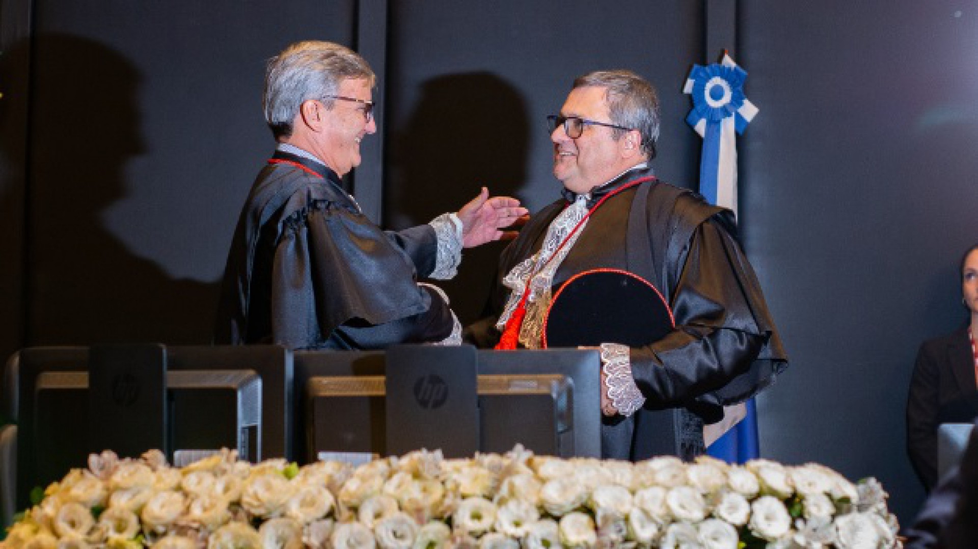 Presidente do TJRJ, Henrique Carlos de Andrade Figueira, na direita, parabenizou promo&ccedil;&atilde;o do desembargador Ricardo Alberto Pereira, na esquerda