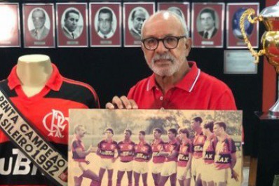 Ídolo do Flamengo, Júnior opina sobre possível estádio próprio: 'Tem que jogar no Maracanã'