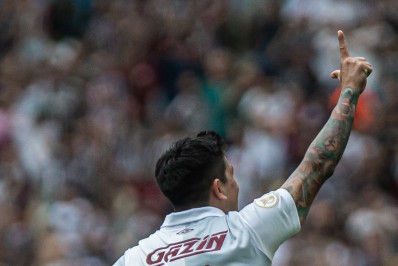 Após completar 30 gols na temporada, Cano projeta coisas maiores no Fluminense: 'Fazer história'