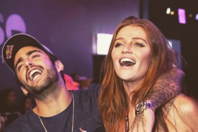 Pedro Scooby e Cintia Dicker revelam sexo e nome do bebê