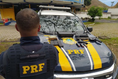 Mulher é presa transportando armas e munição em Piraí