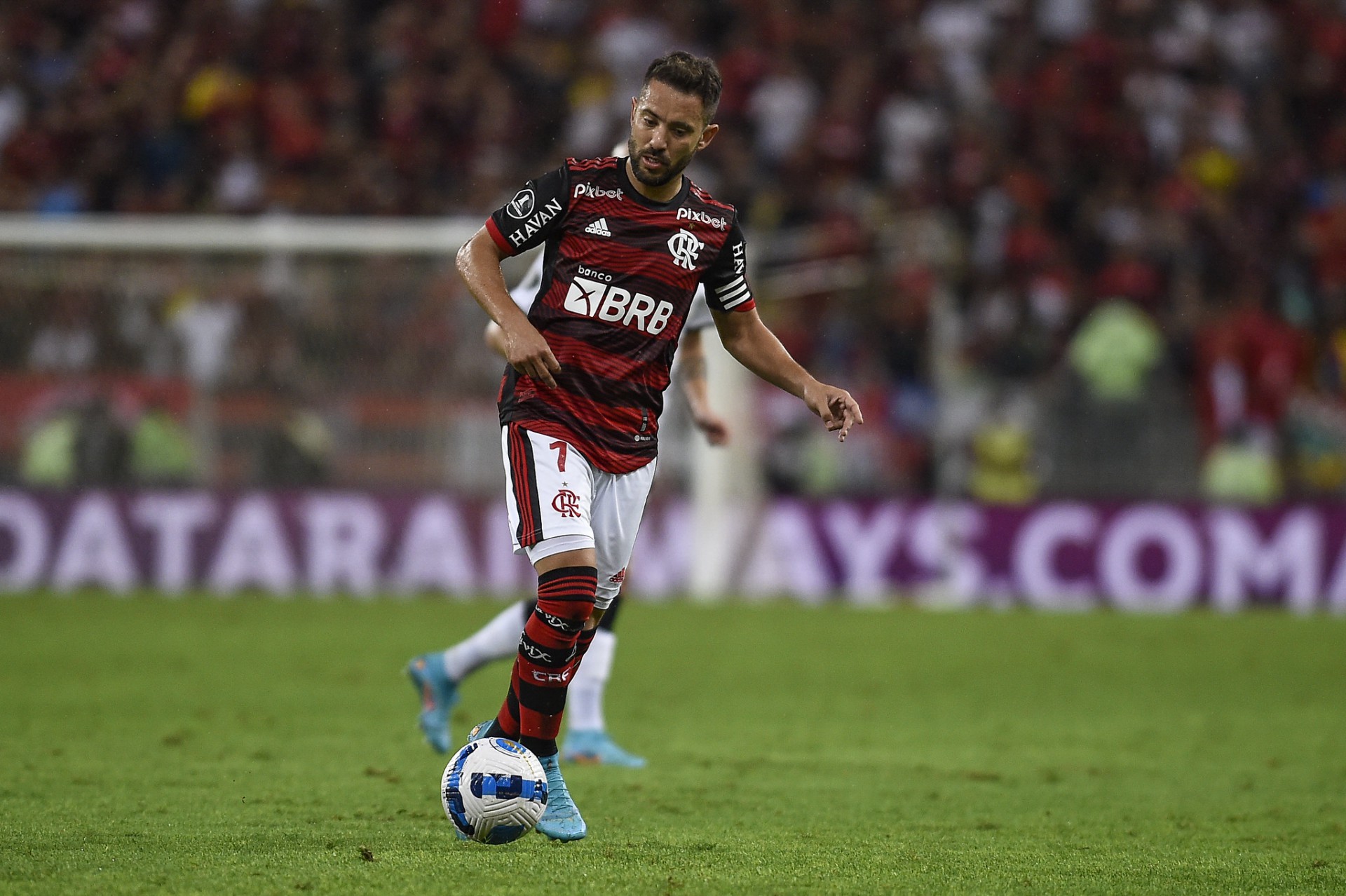Everton Ribeiro elogia desempenho do Flamengo