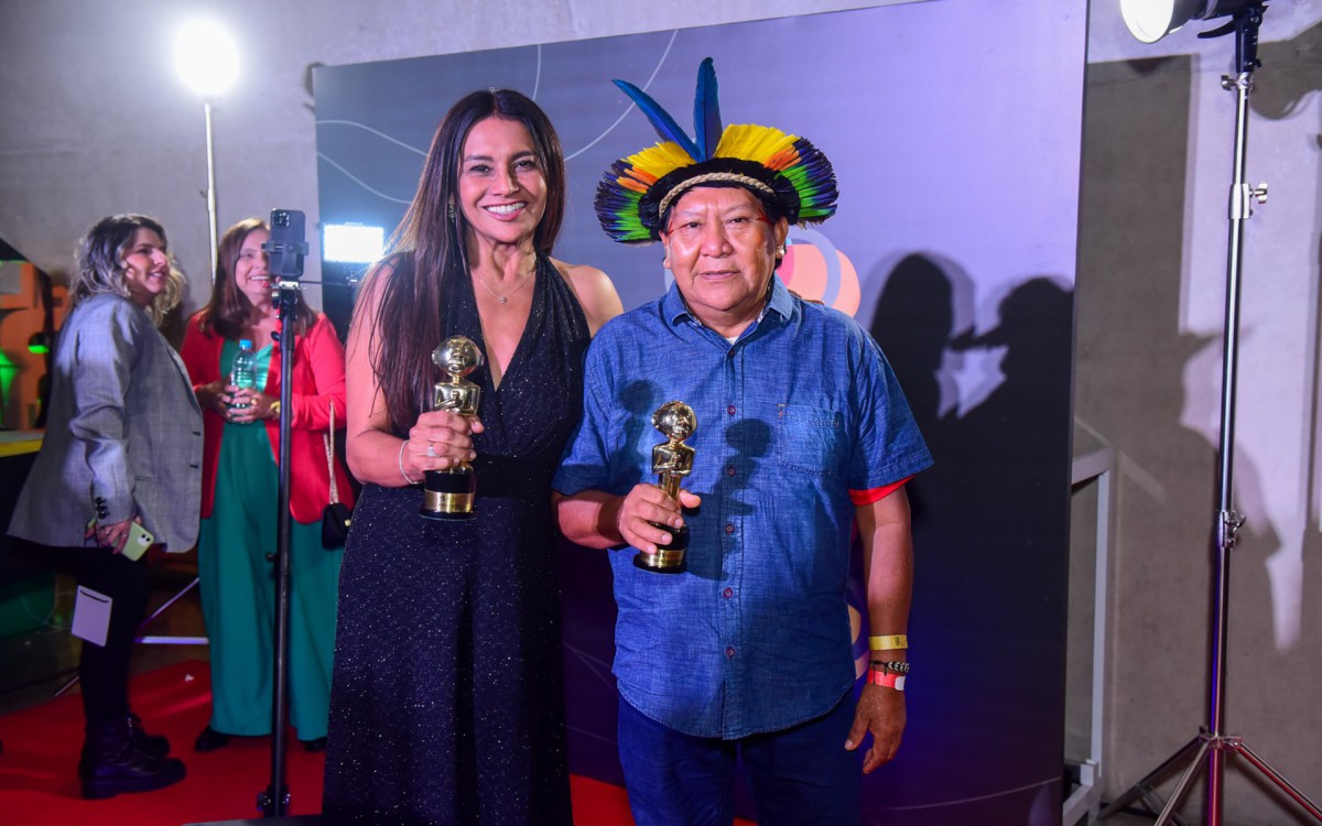 Famosos no Grande Pr&ecirc;mio do Cinema Brasileiro