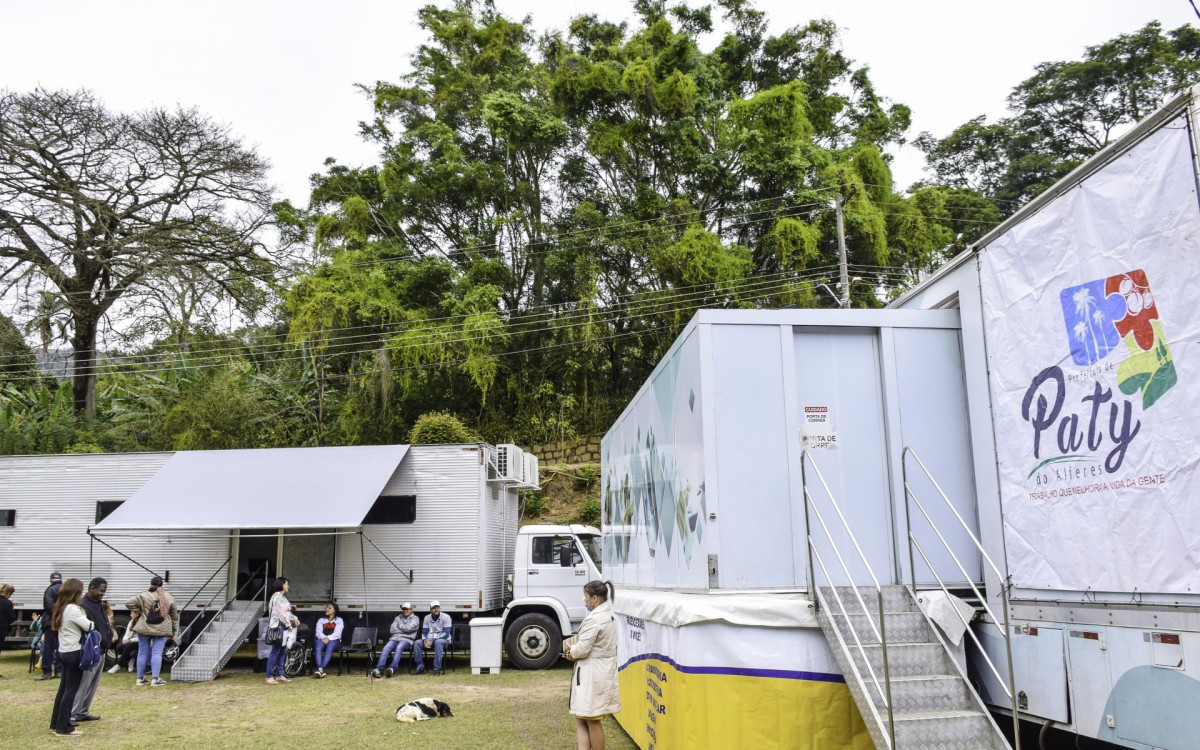 Prefeitura Presente realiza a&ccedil;&otilde;es em diversos bairros de Paty