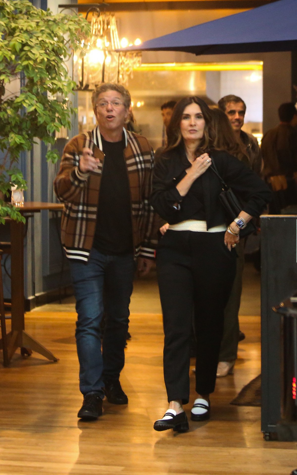 Boninho e F&aacute;tima Bernardes se re&uacute;nem em restaurante da Barra da Tijuca, na Zona Oeste do Rio, para conversar sobre o 'The Voice Brasil'