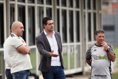 Com Guto Ferreira e Renato Gaúcho na mira do Vasco, Emilio Faro pode se despedir contra o Tombense