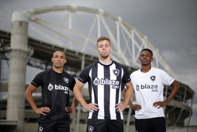 Botafogo lança loja virtual e novo terceiro uniforme para a temporada
