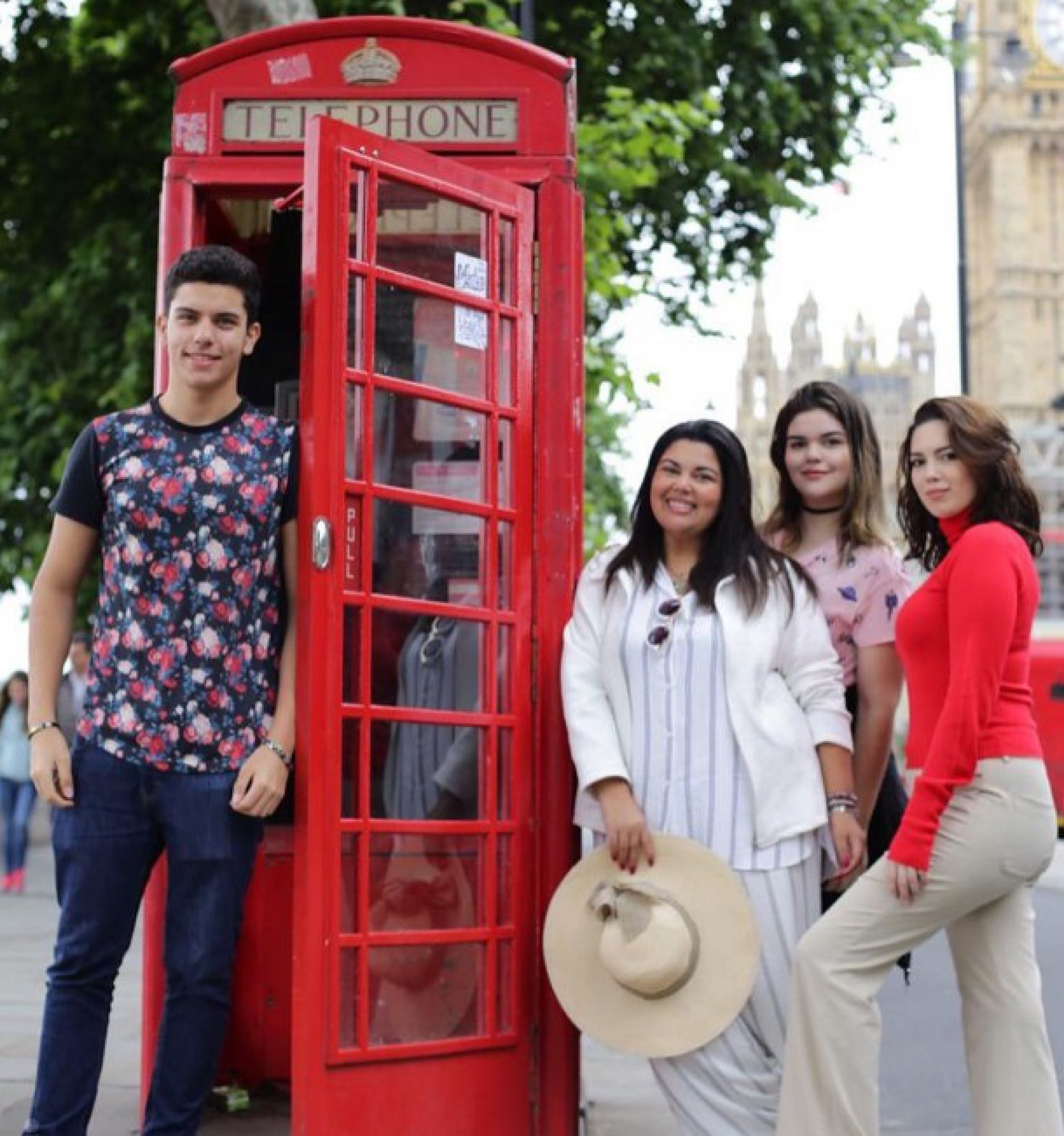 Fabiana Karla e os filhos - Reprodução do Instagram