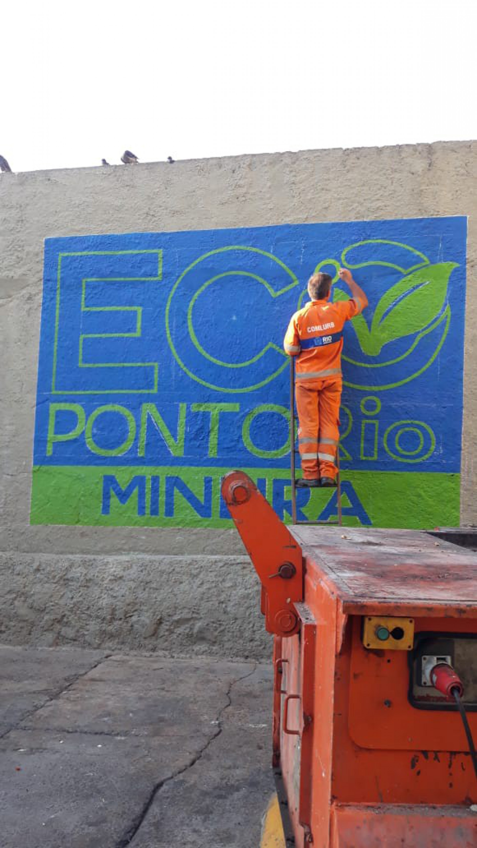 Comlurb ecoponto na comunidade da Mineira - Divulgação 