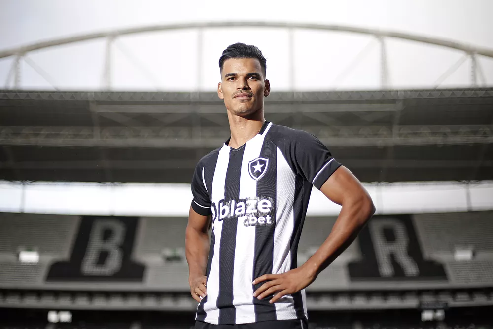 Danilo Barbosa, novo refor&ccedil;o do Botafogo