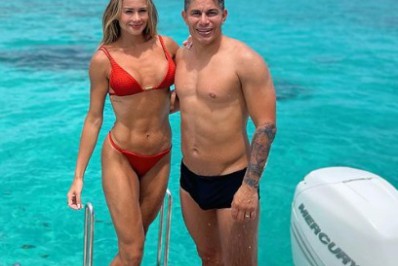 Ídolo do Fluminense troca mensagens apaixonadas com mulher em lua de mel