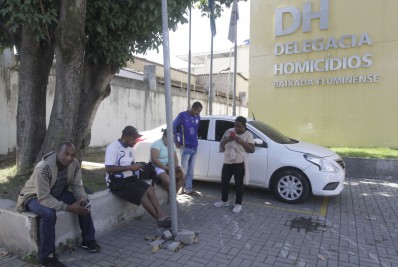 Motorista confirma depoimento de testemunha: jovens foram levados encapuzados por grupo