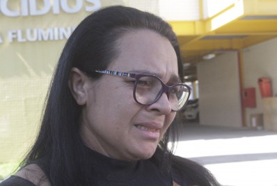 Familiares dos jovens desaparecidos em Nova Igua&ccedil;u na DHBF. Na foto: Ana Maria da Costa (m&atilde;e do Matheus) - Marcos Porto/Ag&ecirc;ncia O Dia