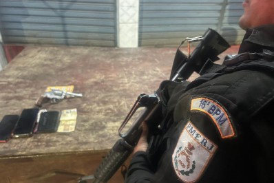 Confronto entre PMs e bandidos termina com dois baleados em Brás de Pina