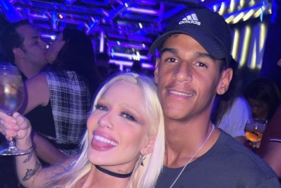 Ex-esposa de Éder Militão se pronuncia após posar ao lado de Luva de Pedreiro