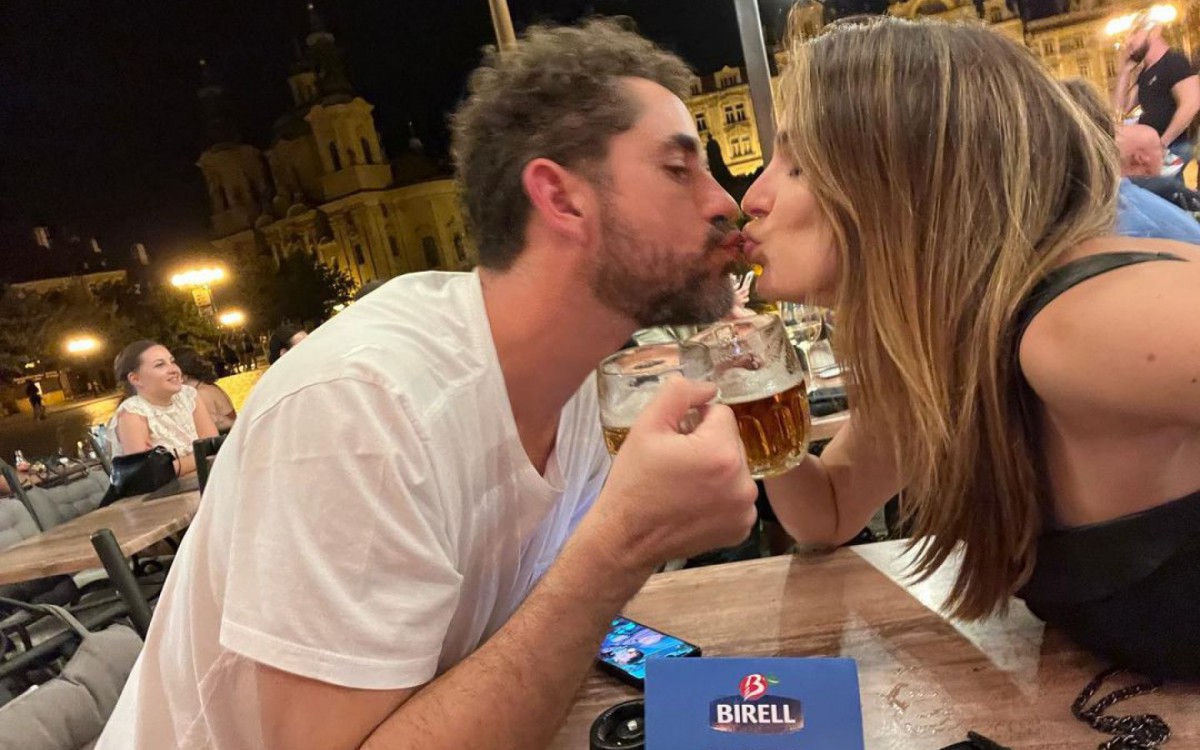 Rafa Brites e Felipe Andreoli aproveitam viagem de férias em Praga - Reprodução Instagram