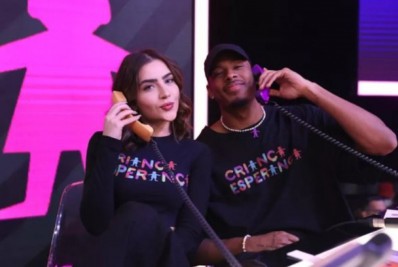 Jade Picon e Paulo André fazem live e Marina Ruy Barbosa pede: 'Namorem'