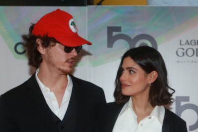 Julia Dalavia e João Vithor Oliveira assumem namoro