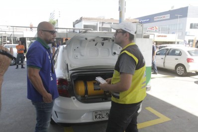 Operação fiscaliza abastecimento de GNV após explosões de veículos no Rio