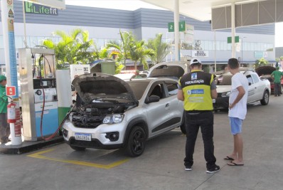 Fiscalização de postos de combustíveis termina com instaladoras de GNV interditadas 
