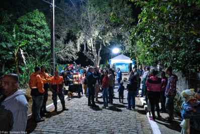 Prefeitura entrega obra de calçamento na Rua da Torre no Bairro 70
