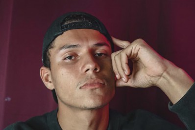 Ex-BBB Danrley Ferreira afirma ter sofrido racismo durante abordagem de guardas no Rio