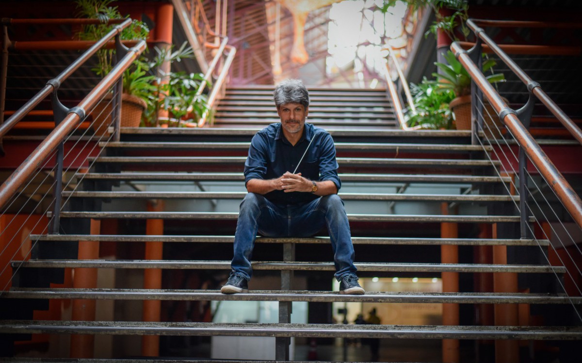 PAUTA ESPECIAL: Maestro Felipe Prazeres na Funda&ccedil;&atilde;o Progresso e ensaio com a cantora Mart'n&aacute;lia