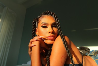 Pocah desabafa sobre cansaço: 'Queria que me jogassem num reality só pra poder dormir'